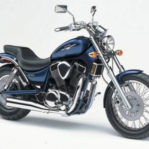 Bình ắc quy xe Suzuki Boulevard S83 chính hãng