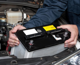 Nhận biết ắc quy ô tô hỏng - Các tín hiệu và gợi ý quan trọng