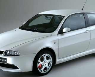 Thay bình ắc quy xe Alfa Romeo 147 GTA- Chính Hãng Giá Tốt Nhất